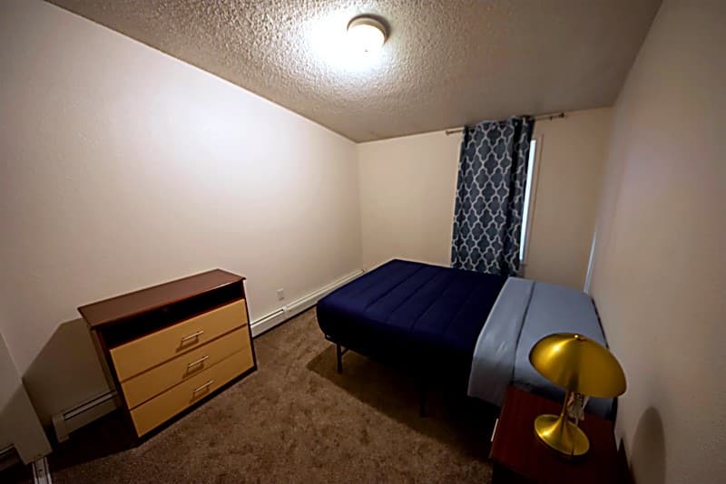 Photo 2 of 2-Bedroom Apartment